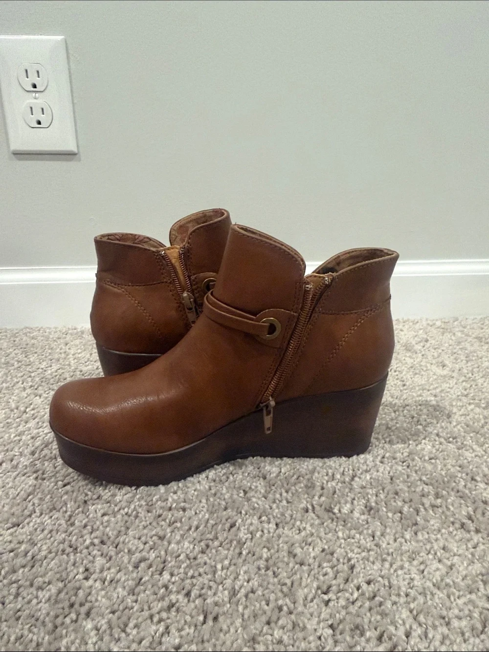 b.o.c. Tan Brown Platform Wedge Ankle Booties